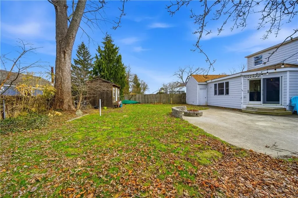 85 Gillan Avenue Warwick RI 02886