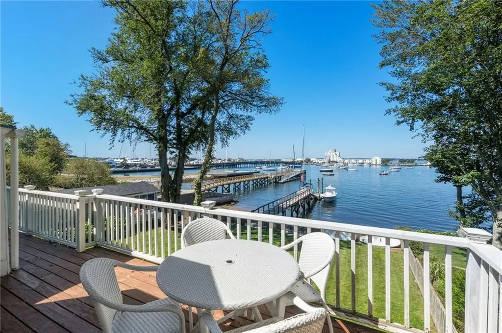 58 Washington Street Newport RI 02840