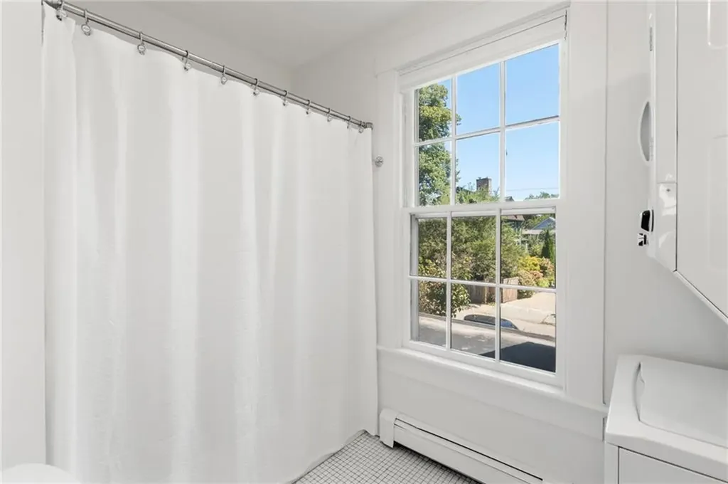 58 Washington Street Newport RI 02840