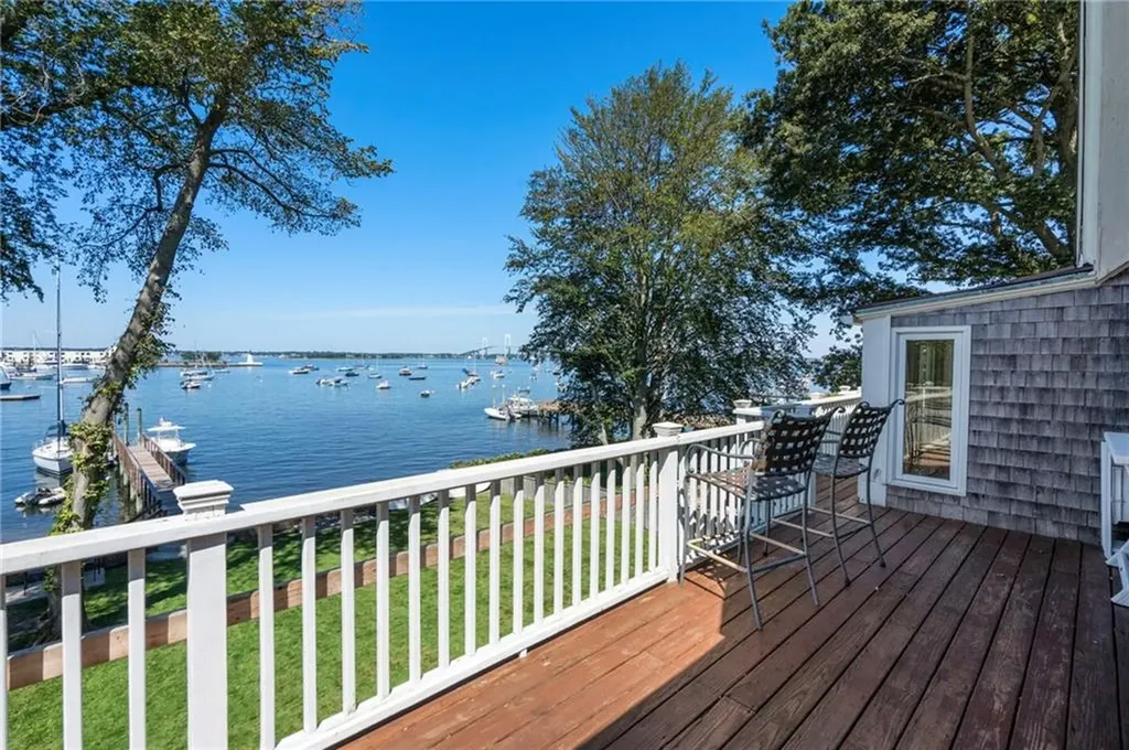 58 Washington Street Newport RI 02840