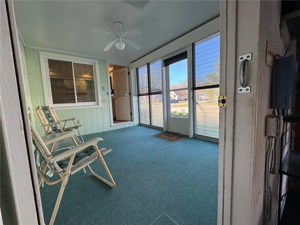 1047 Narragansett Parkway Warwick RI 02888