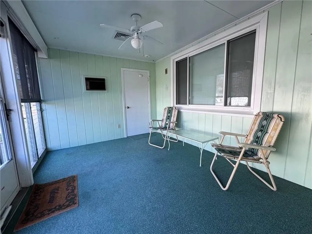 1047 Narragansett Parkway Warwick RI 02888