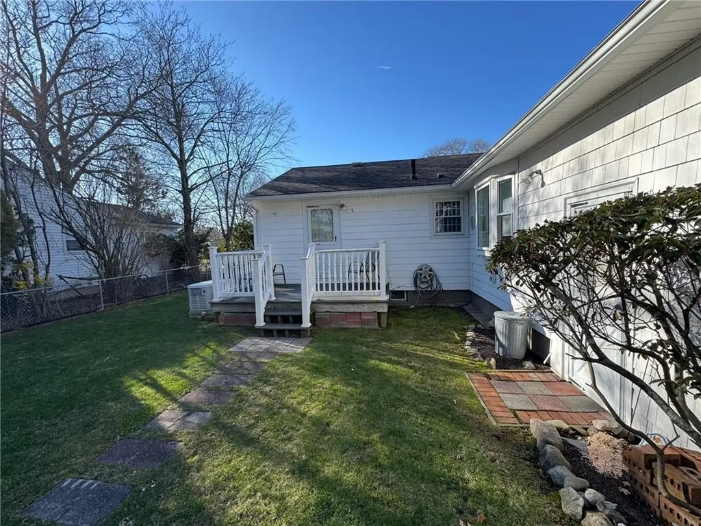 1047 Narragansett Parkway Warwick RI 02888