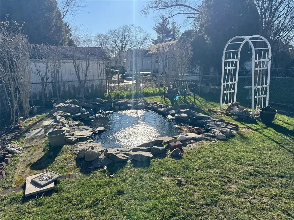 1047 Narragansett Parkway Warwick RI 02888