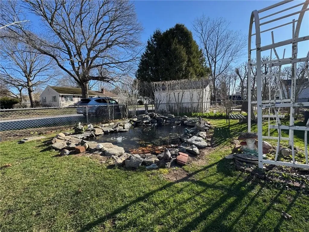 1047 Narragansett Parkway Warwick RI 02888