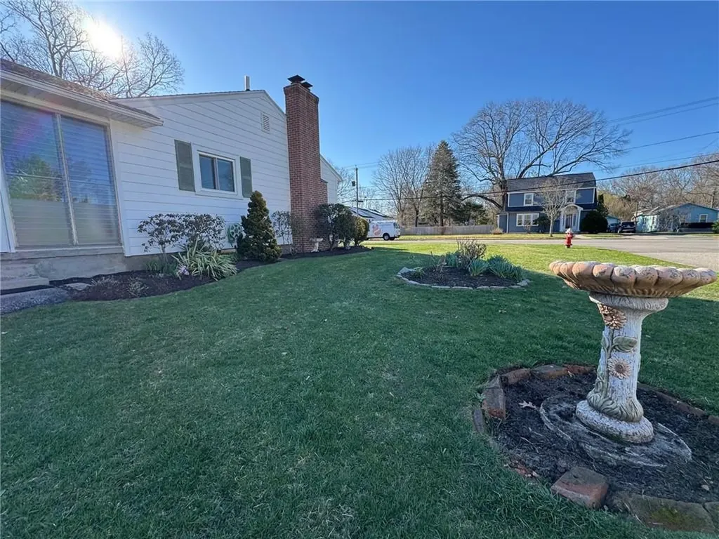 1047 Narragansett Parkway Warwick RI 02888