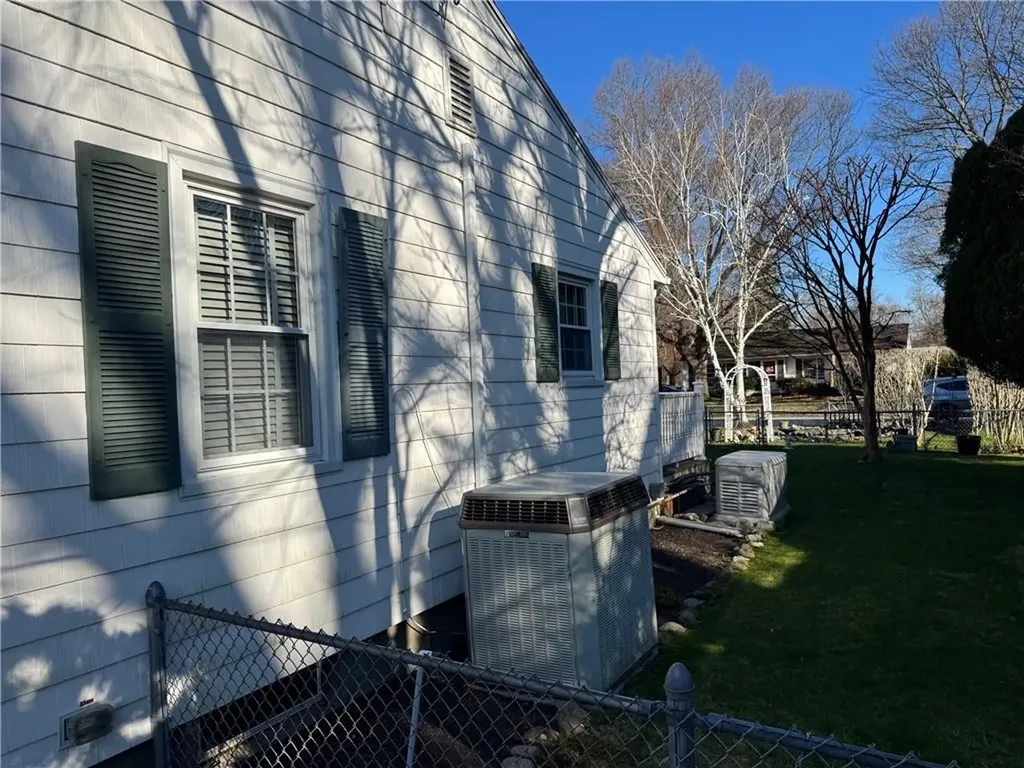 1047 Narragansett Parkway Warwick RI 02888