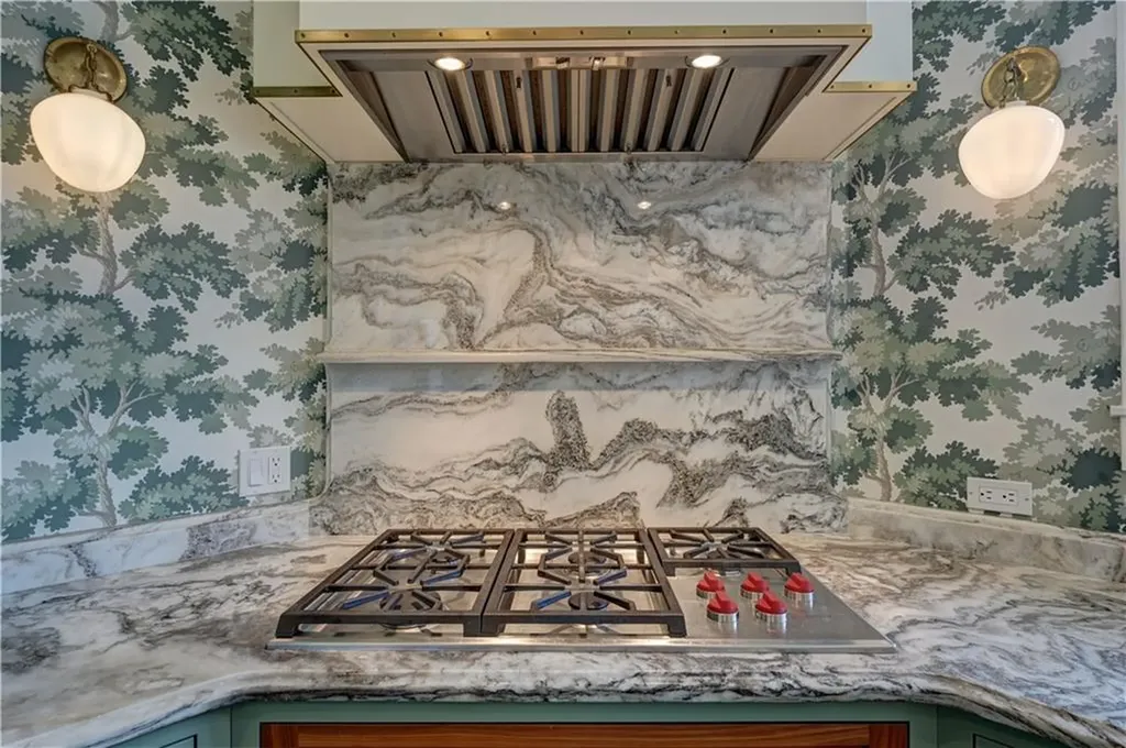 127 Harrison Avenue Newport RI 02840