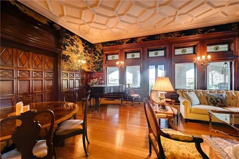 127 Harrison Avenue Newport RI 02840