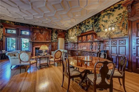127 Harrison Avenue Newport RI 02840