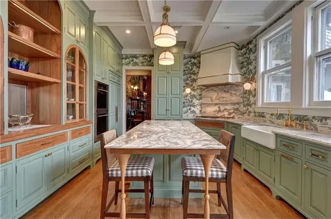 127 Harrison Avenue Newport RI 02840