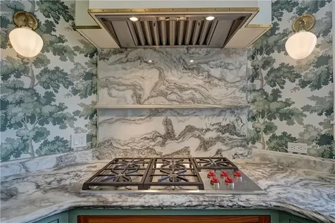 127 Harrison Avenue Newport RI 02840