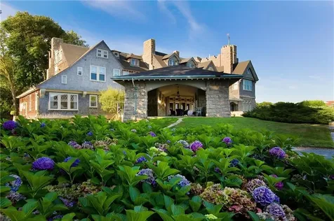 127 Harrison Avenue Newport RI 02840