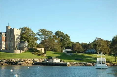 127 Harrison Avenue Newport RI 02840