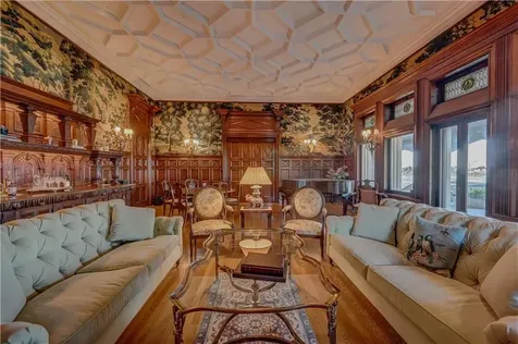 127 Harrison Avenue Newport RI 02840