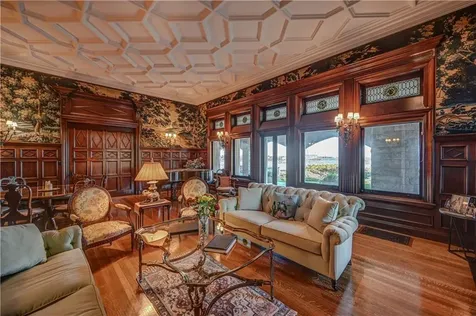 127 Harrison Avenue Newport RI 02840