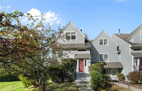 1505 Fairway Drive Middletown RI 02842