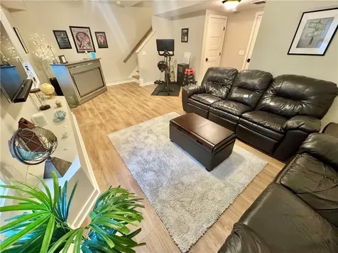 20 Robert Avenue Warwick RI 02818