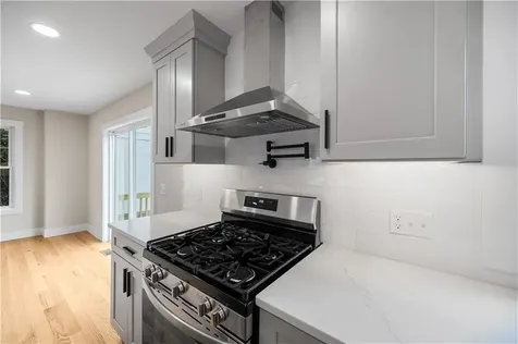 89 Street Agnes Avenue Woonsocket RI 02895