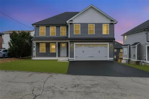89 Street Agnes Avenue Woonsocket RI 02895