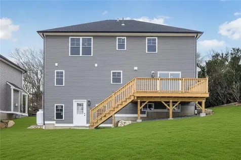 89 Street Agnes Avenue Woonsocket RI 02895