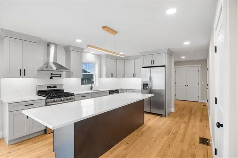 89 Street Agnes Avenue Woonsocket RI 02895
