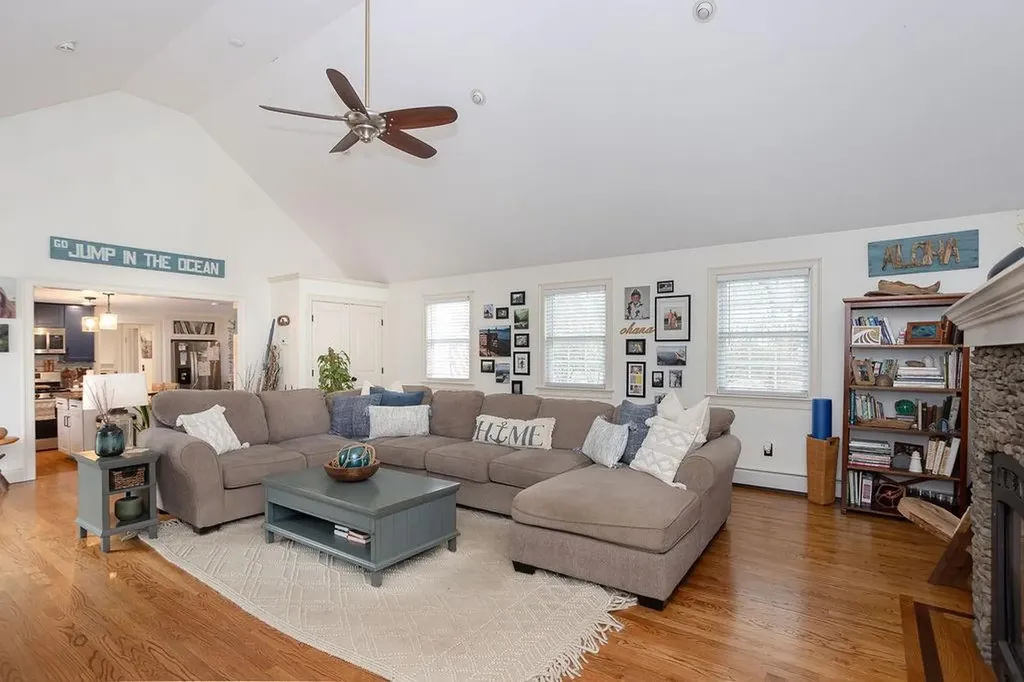 403 Valley Road Middletown RI 02842