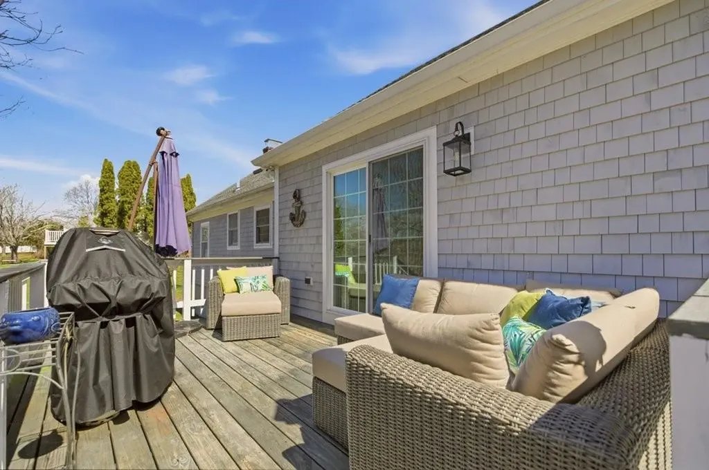 403 Valley Road Middletown RI 02842