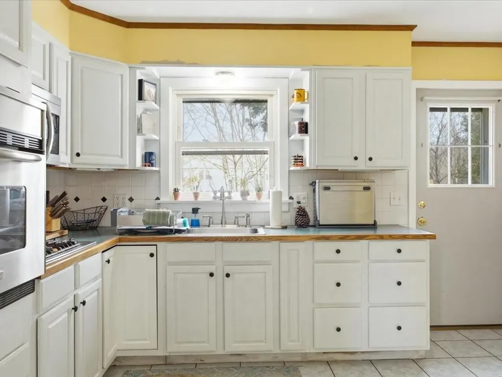 21 North Drive Westerly RI 02891