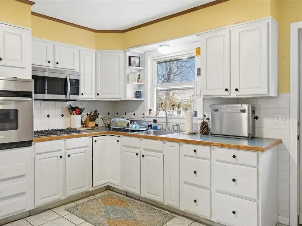 21 North Drive Westerly RI 02891