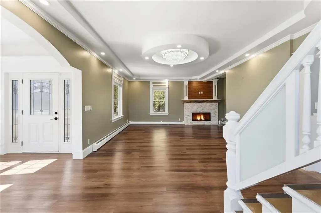 86 Wood Street Coventry RI 02816