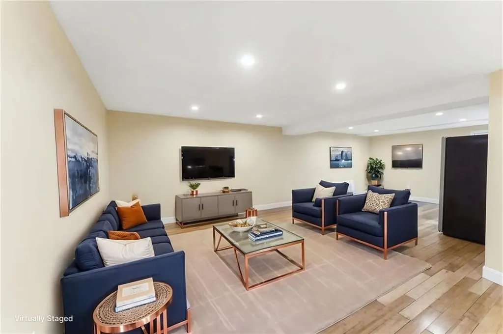 86 Wood Street Coventry RI 02816