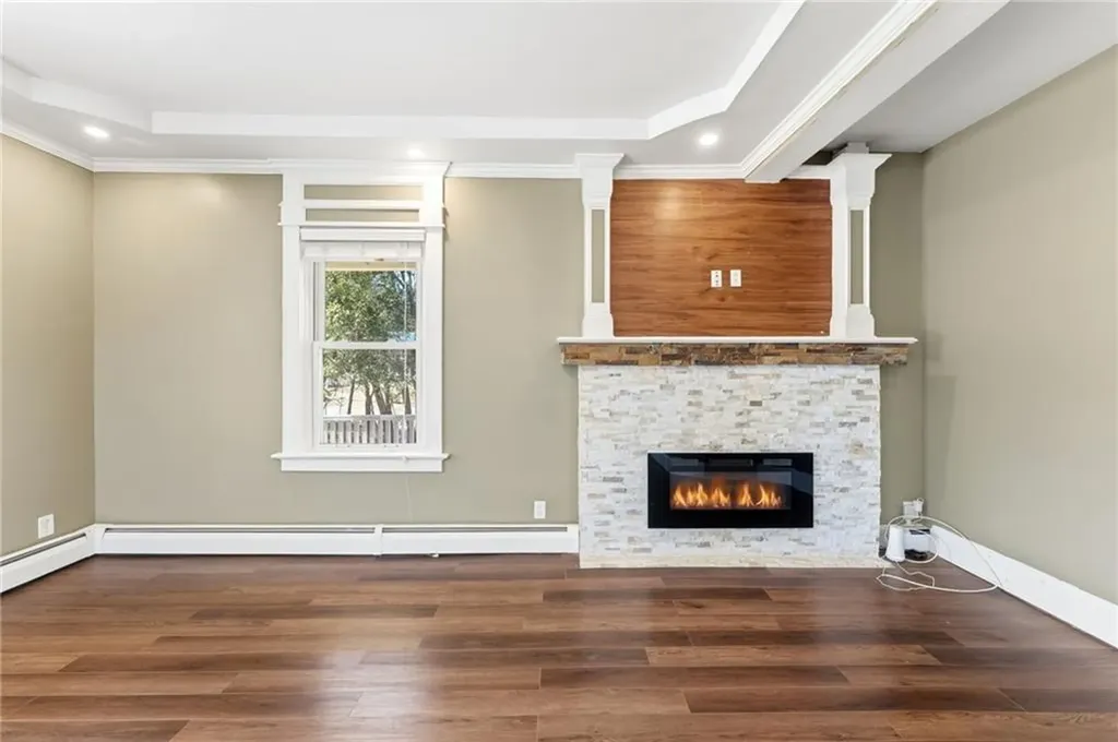 86 Wood Street Coventry RI 02816