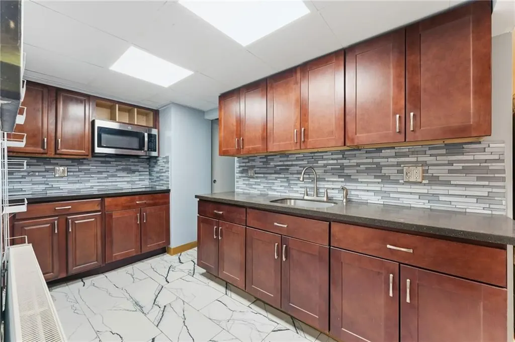 86 Wood Street Coventry RI 02816