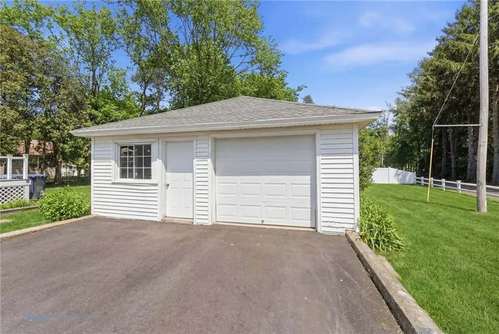 86 Wood Street Coventry RI 02816