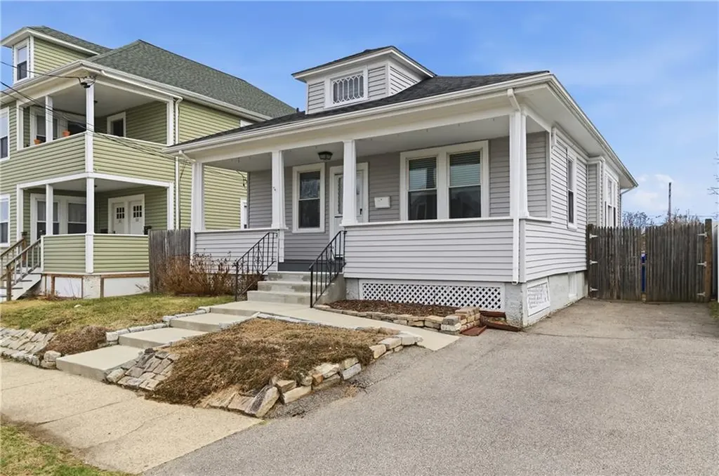 49 Harcourt Avenue Pawtucket RI 02861