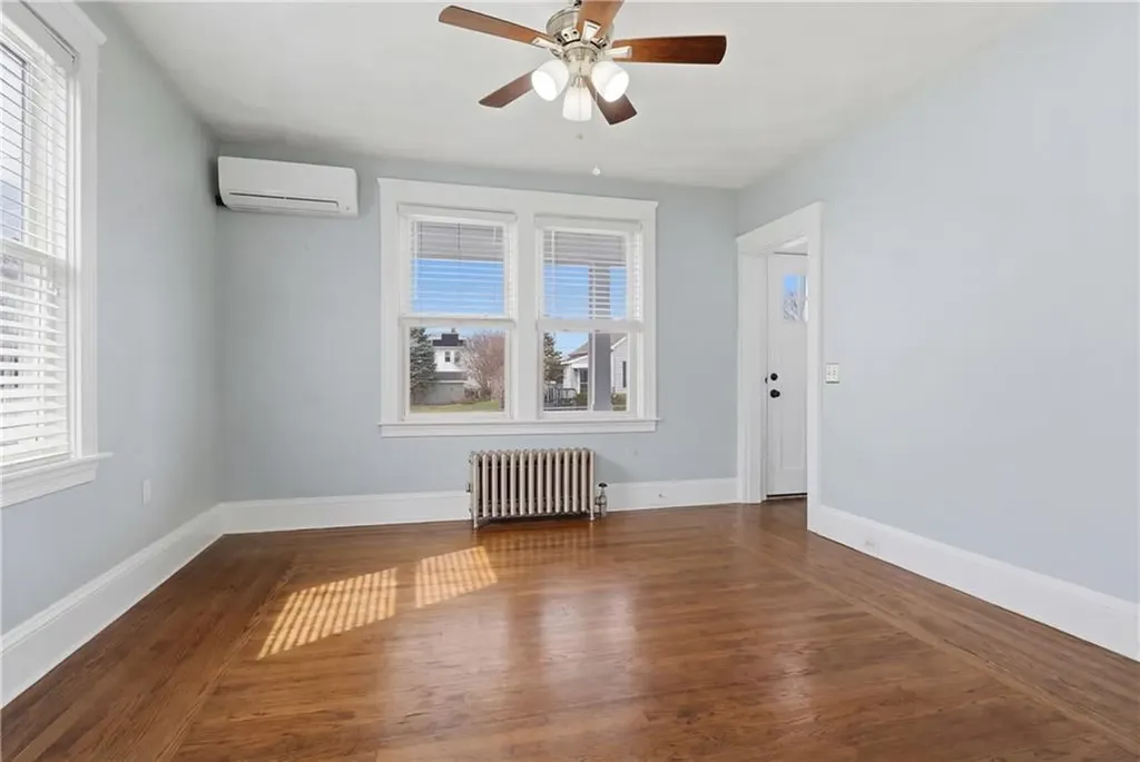 49 Harcourt Avenue Pawtucket RI 02861