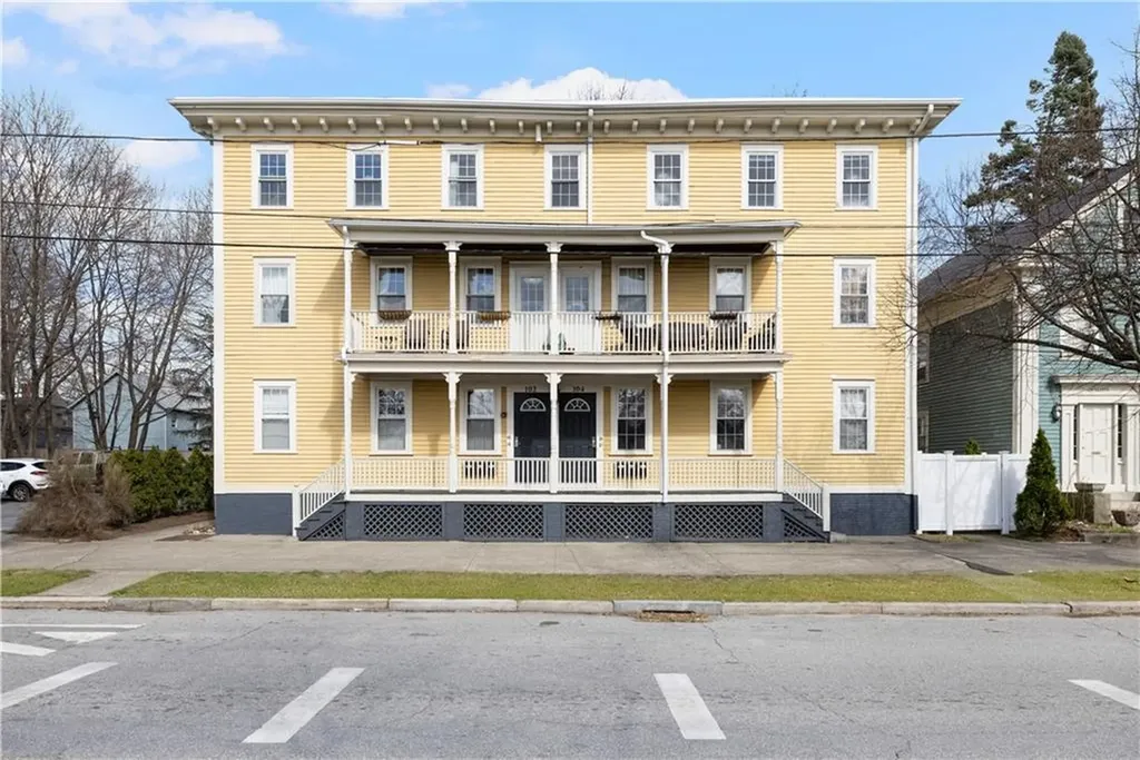 104 Dexter Street Providence RI 02909