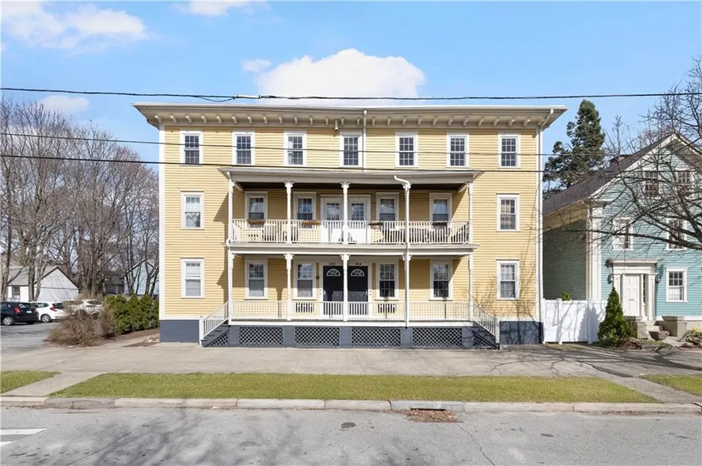 104 Dexter Street Providence RI 02909