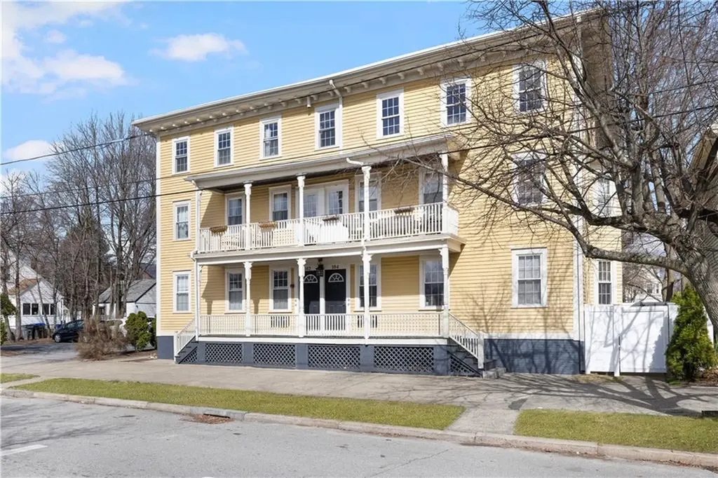104 Dexter Street Providence RI 02909
