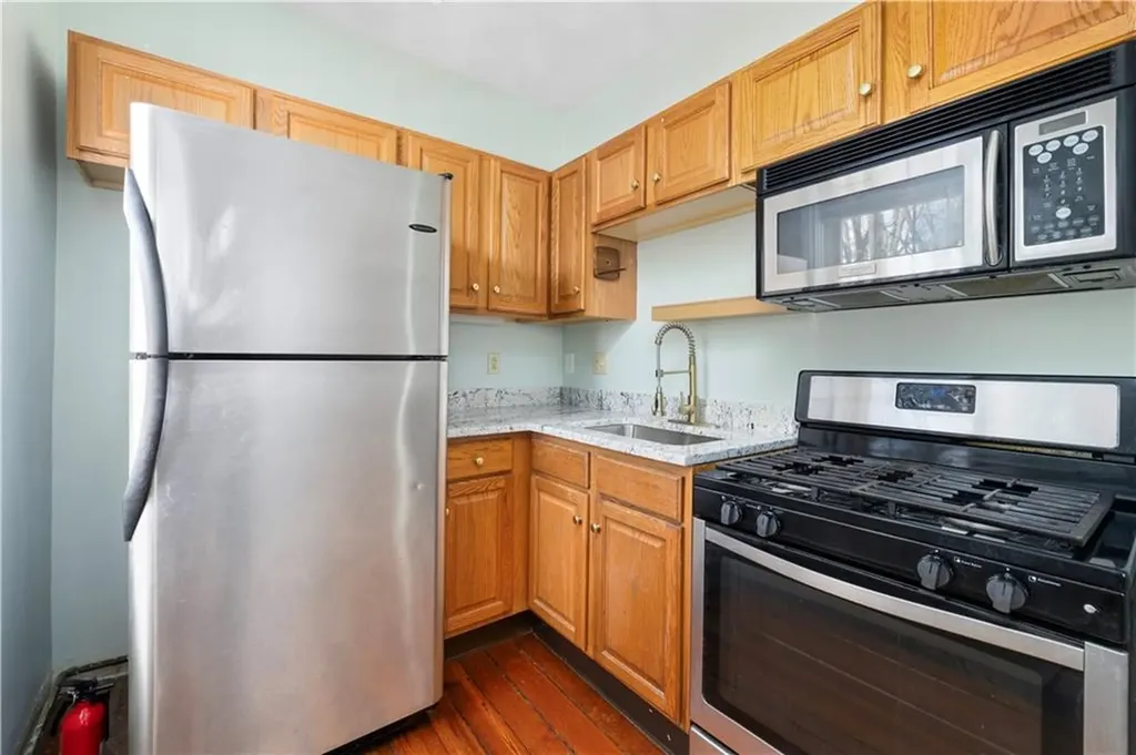 104 Dexter Street Providence RI 02909