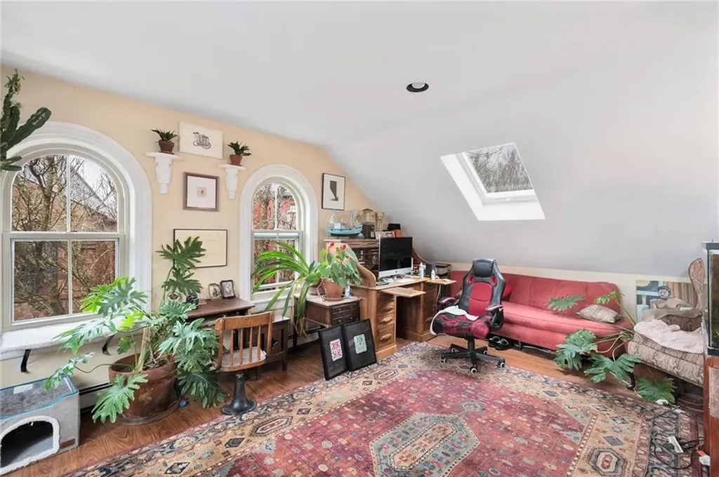 87 Hope Street Providence RI 02906