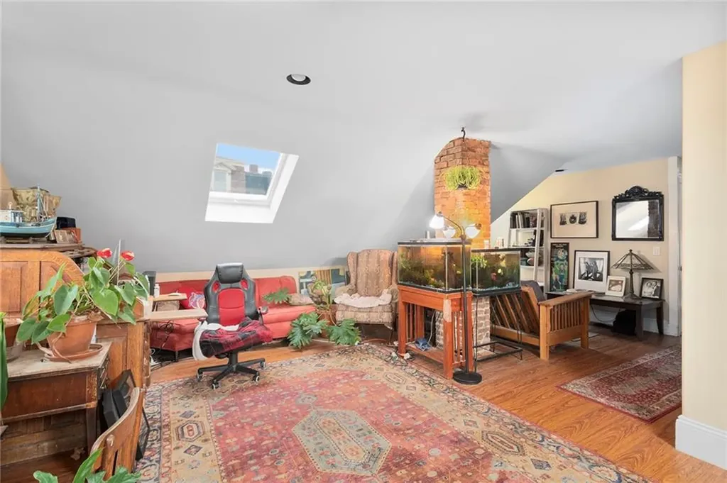 87 Hope Street Providence RI 02906