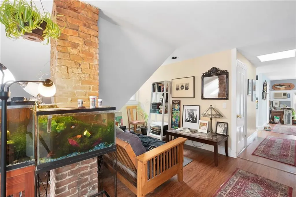 87 Hope Street Providence RI 02906