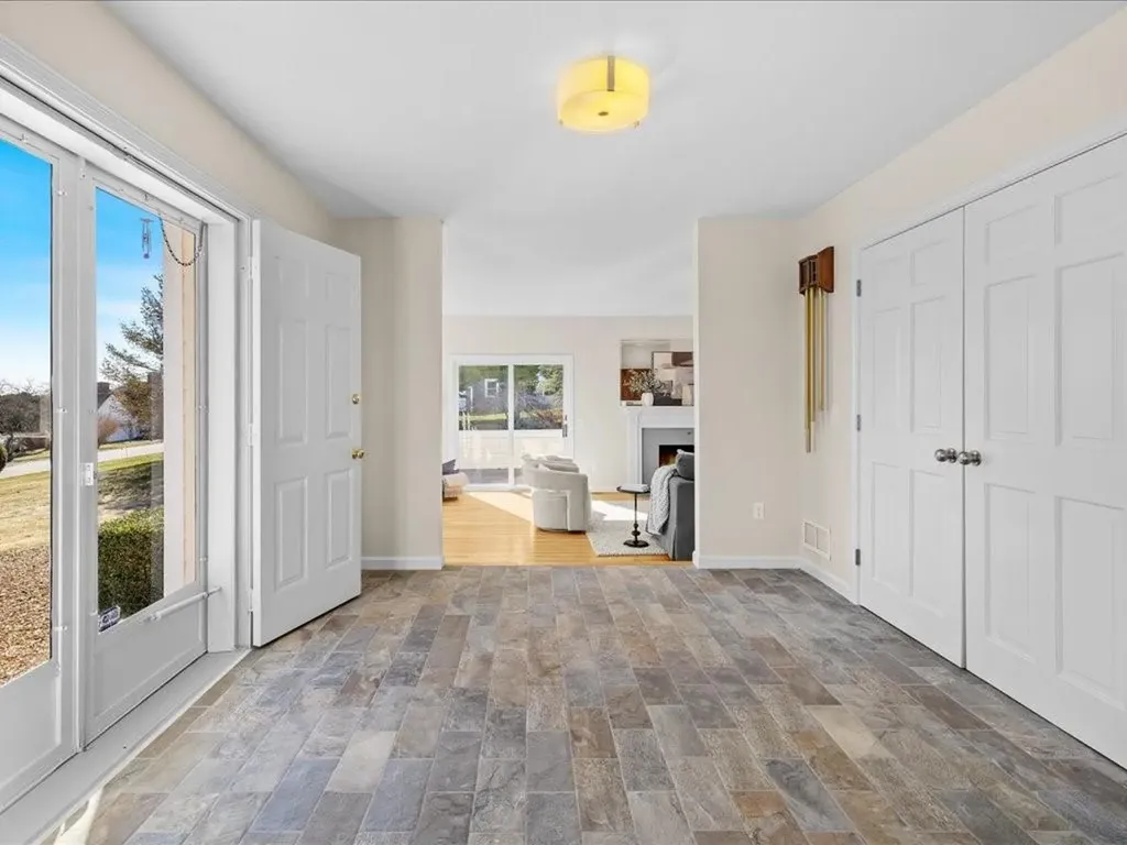 95 Holman Street Portsmouth RI 02871