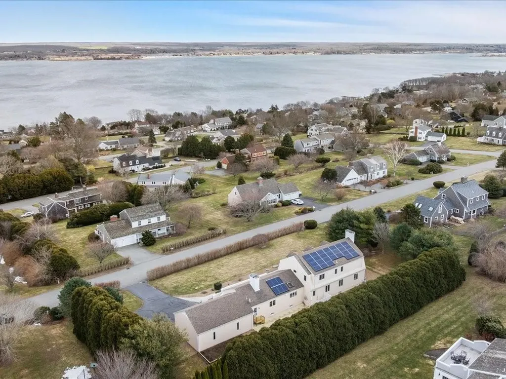 95 Holman Street Portsmouth RI 02871