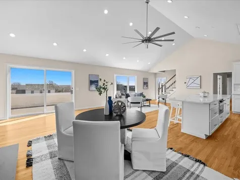 95 Holman Street Portsmouth RI 02871