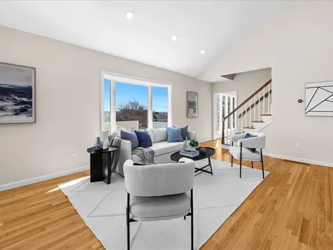 95 Holman Street Portsmouth RI 02871