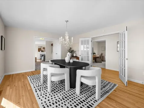 95 Holman Street Portsmouth RI 02871