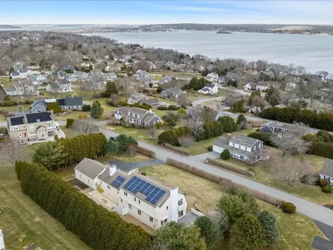 95 Holman Street Portsmouth RI 02871